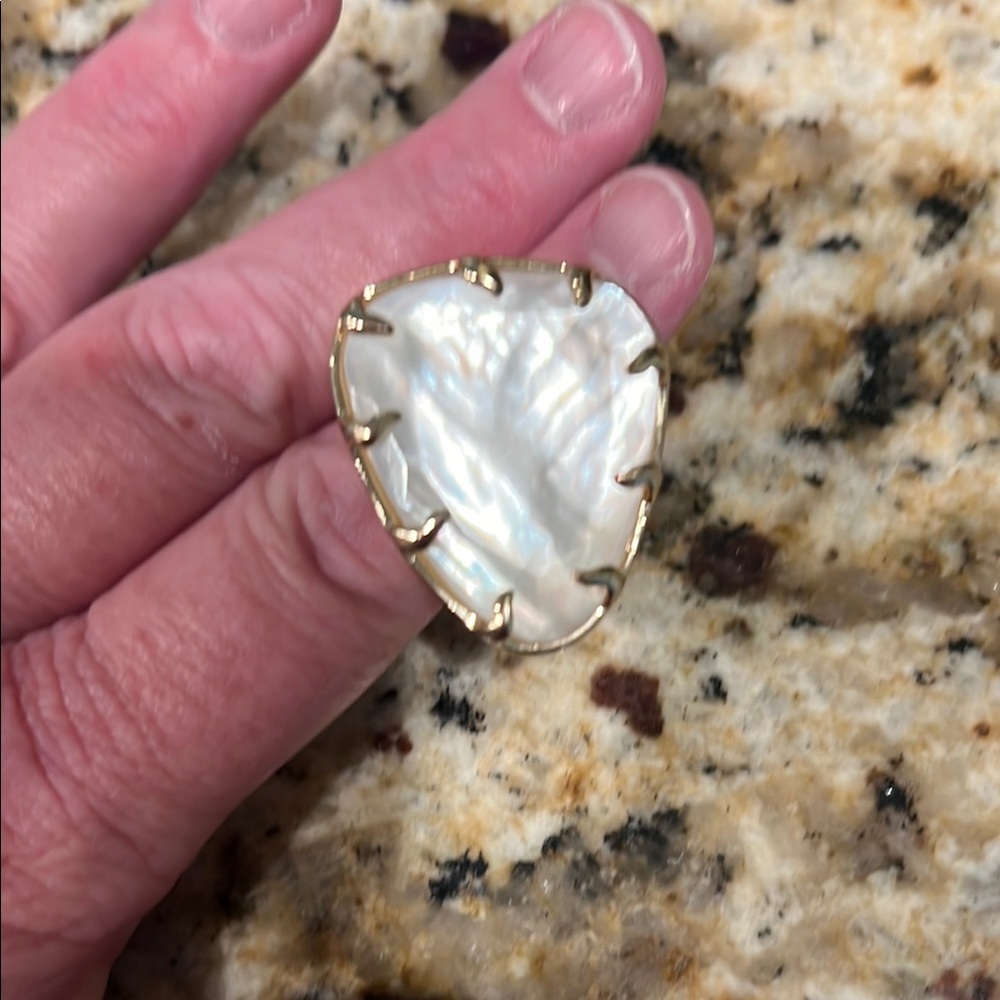 Gorgeous Statement Ring - image 1